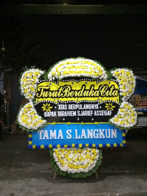 Papan Bunga Duka di Gayamharjo